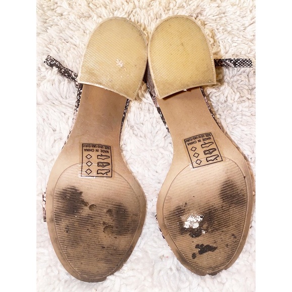 SNAKE OPEN TOE ANKLE STRAP CHUNKY HEEL - Picture 10 of 11